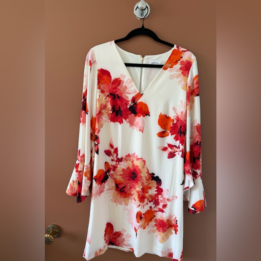 Calvin Klein Floral Dress (never worn) - Picture 2 of 4